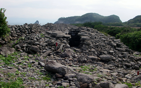 相島積石塚群保存整備工事